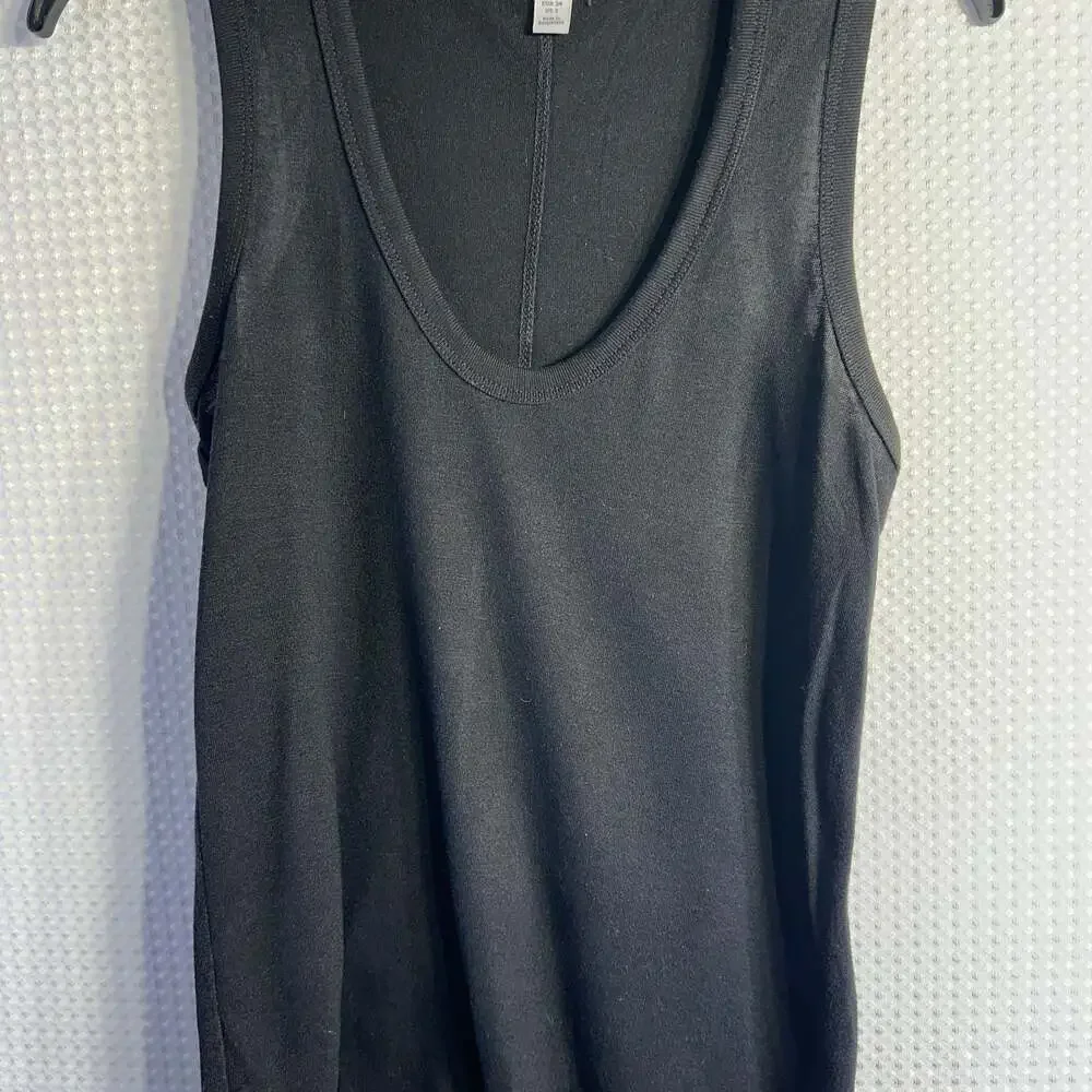 Topshop Slouchy Scoop Neck Tank Top in Black - Picture 2 of 4